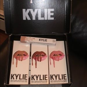 3 Kylie cosmetics matte liquid lipstick& lipliner